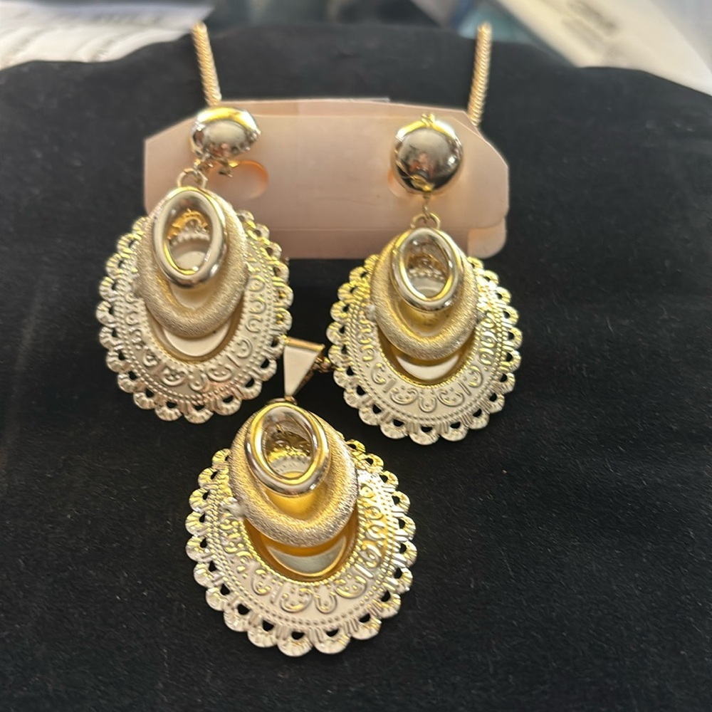 Gold plated Necklace and Earrings set